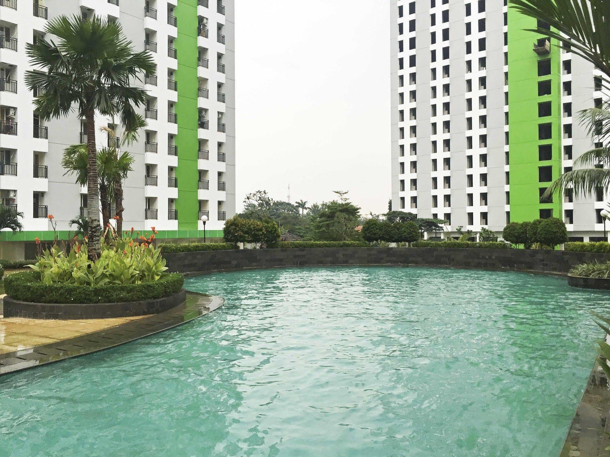 Reddoorz Apartment @ Green Pramuka Τζακάρτα Εξωτερικό φωτογραφία