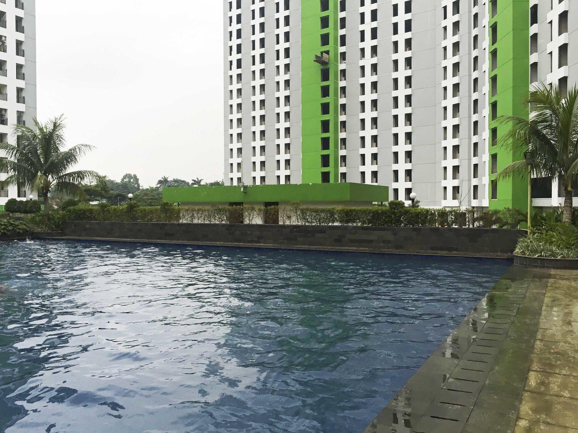 Reddoorz Apartment @ Green Pramuka Τζακάρτα Εξωτερικό φωτογραφία