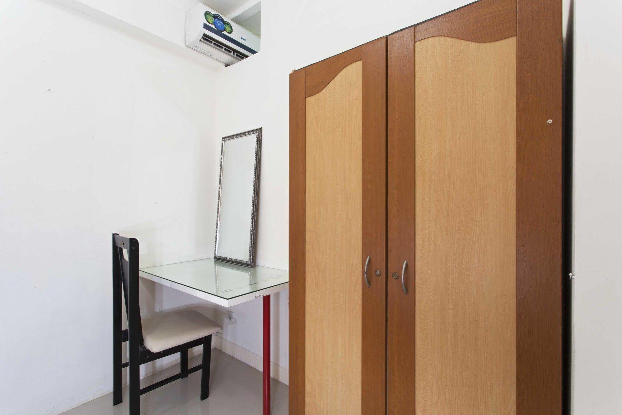 Reddoorz Apartment @ Green Pramuka Τζακάρτα Εξωτερικό φωτογραφία