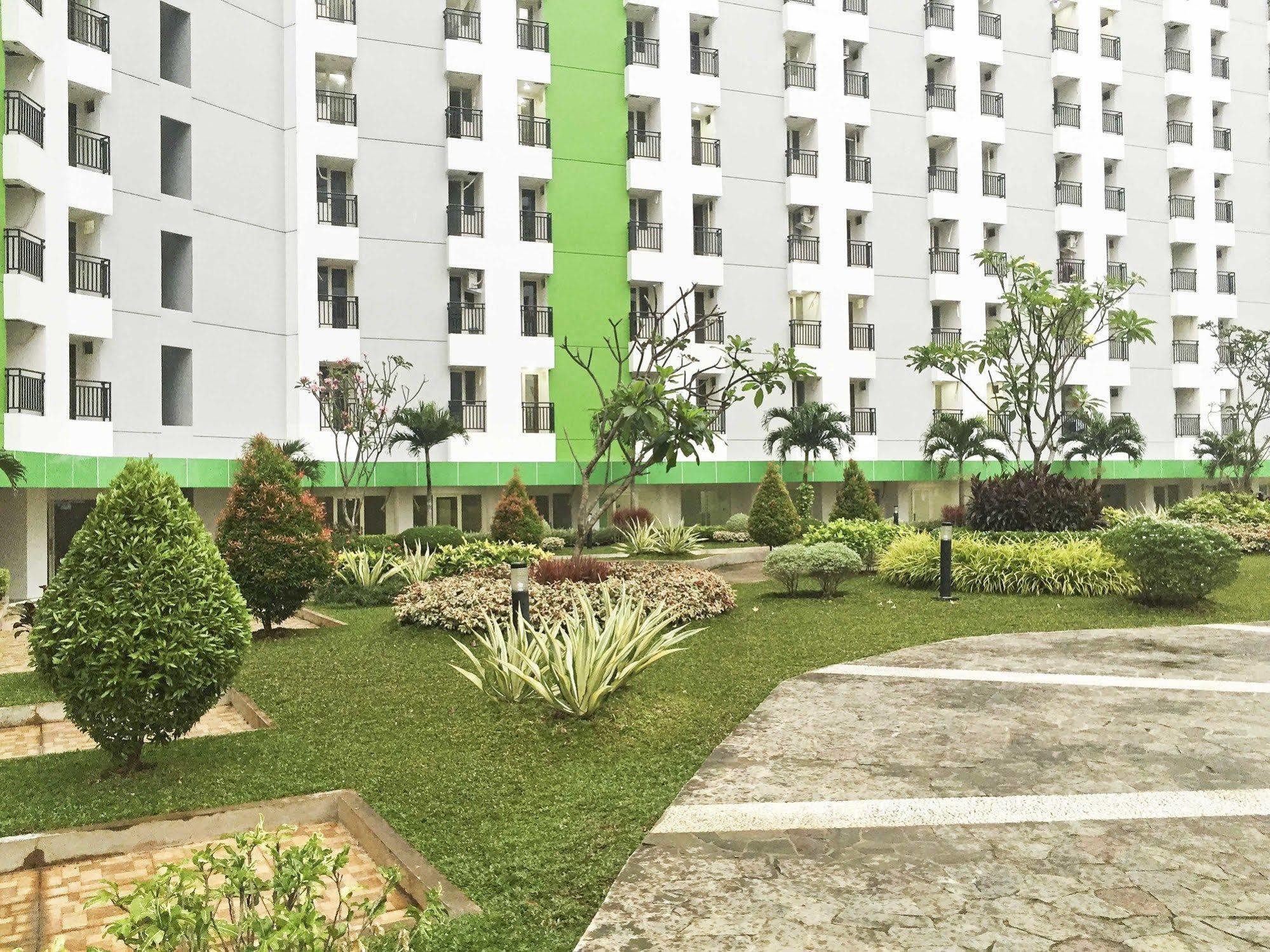 Reddoorz Apartment @ Green Pramuka Τζακάρτα Εξωτερικό φωτογραφία